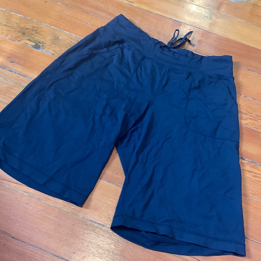 Lululemon casual shorts Size M